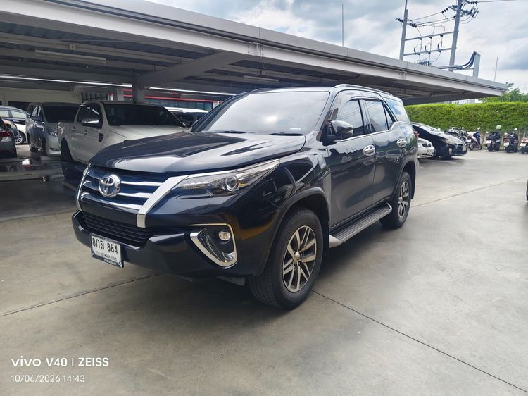 Toyota Fortuner 2019 2.4 V Utility-car ดีเซล ไม่ติดแก๊ส เกียร์อัตโนมัติ ดำ รูปที่ 2