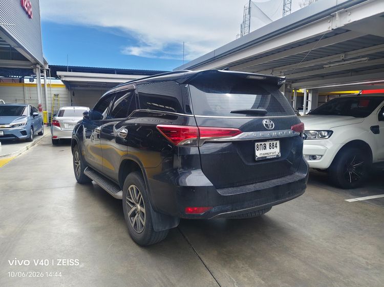 Toyota Fortuner 2019 2.4 V Utility-car ดีเซล ไม่ติดแก๊ส เกียร์อัตโนมัติ ดำ รูปที่ 4