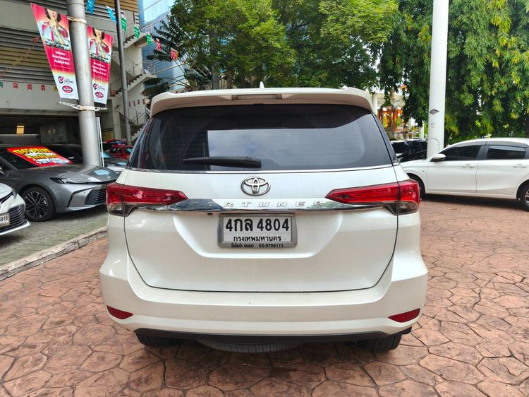 Toyota Fortuner 2015 2.4 V Utility-car ดีเซล ไม่ติดแก๊ส เกียร์อัตโนมัติ ขาว รูปที่ 4