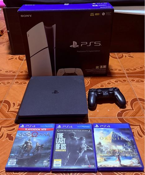 Sony เครื่องเกมส์โซนี่ เพลย์สเตชั่น PS4 (Playstation 4) เชื่อมต่อไร้สายได้ PS4 Slim 500GB