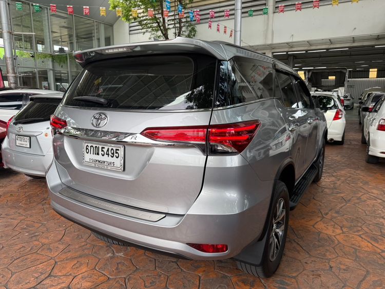Toyota Fortuner 2017 2.4 V Utility-car ดีเซล ไม่ติดแก๊ส เกียร์อัตโนมัติ เทา รูปที่ 3