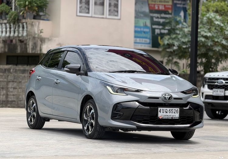 Toyota Yaris 2023 1.2 Premium S Sedan เบนซิน ไม่ติดแก๊ส เกียร์อัตโนมัติ เทา รูปที่ 2