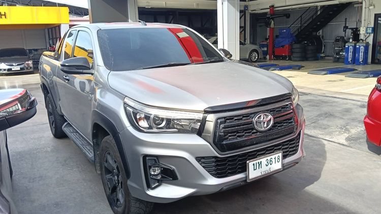 Toyota Hilux Revo 2018 Smart Cab Prerunner 2x4 2.4 Rocco Pickup ดีเซล ไม่ติดแก๊ส เกียร์ธรรมดา เทา