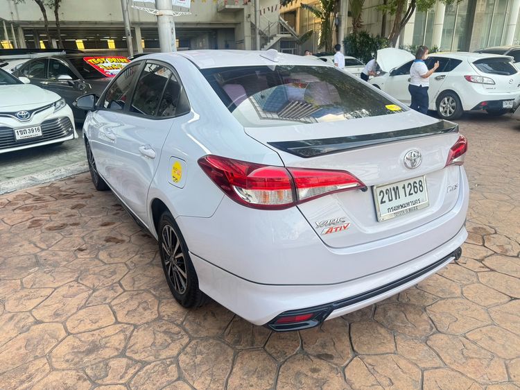 Toyota Yaris ATIV 2021 1.2 Sport Play Limited Edition Sedan เบนซิน ไม่ติดแก๊ส เกียร์อัตโนมัติ ขาว รูปที่ 4