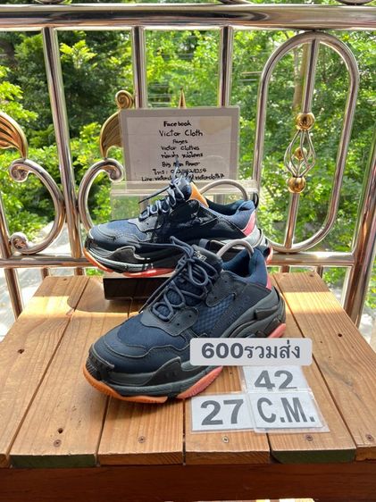 รองเท้า Balenciaga Sz.9us42eu27cm รุ่นTriple S สีNavy Blue สภาพสวยงาม ไม่ขาดซ่อม ใส่เที่ยวหล่อมาก ราคา600รวมส่ง