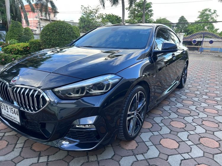 BMW Series 2 2023 220i Sedan เบนซิน เกียร์อัตโนมัติ ดำ รูปที่ 2