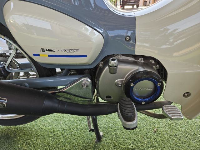 ขาย Honda C125 Limited สีเทาขาว ปี2561 เลขไมล์190   จอดเก็บ ชุดแต่ง Moriwaki Limited
ท่อ Megaphone Black  รูปที่ 9
