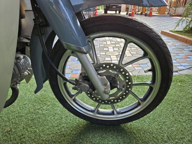 ขาย Honda C125 Limited สีเทาขาว ปี2561 เลขไมล์190   จอดเก็บ ชุดแต่ง Moriwaki Limited
ท่อ Megaphone Black  รูปที่ 2