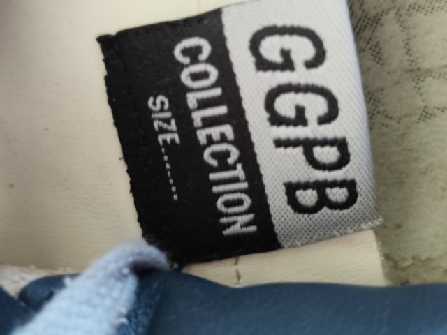 ขาว Golden Goose Superstar