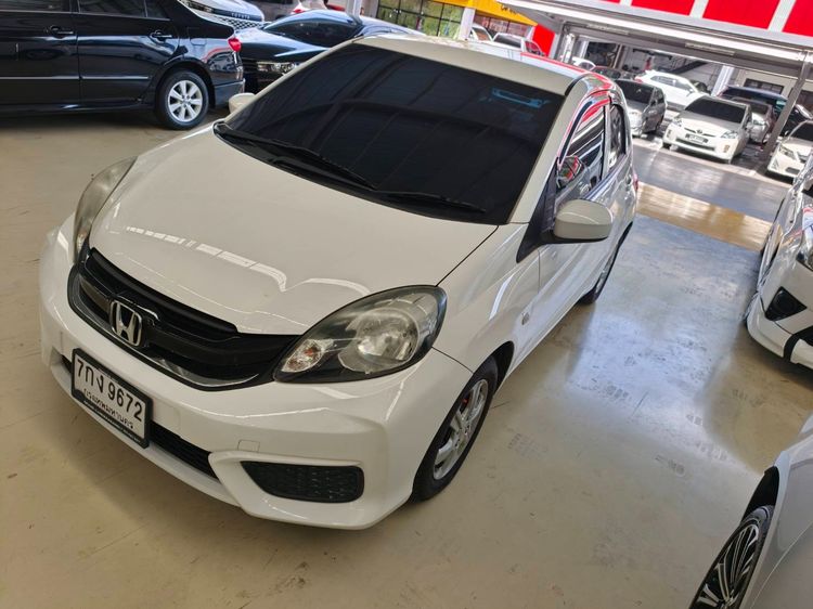 Honda Brio 2015 1.2 V Sedan เบนซิน ไม่ติดแก๊ส เกียร์อัตโนมัติ ขาว รูปที่ 3