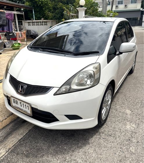 รถ Honda Jazz 1.5 S i-VTEC สี ขาว