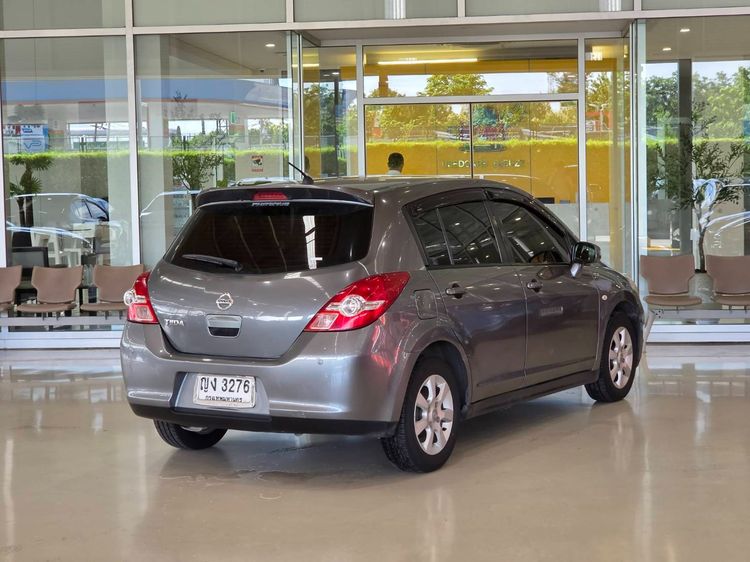 Nissan Tiida 2010 1.6 G Sedan เบนซิน ไม่ติดแก๊ส เกียร์อัตโนมัติ เทา รูปที่ 4