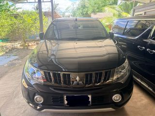 MITSUBISHI triton