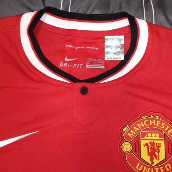 เสื้อลายเซ็นนักเตะเเมนยูขออนุญาตครับ
ลายเซ็นบนตัวเสื้อ
1. Marouane Fellaini
2. Robin Van persie
3. Marcos Rojo
4. Angel Di Maria
5. Wayne Rooney
6. James Wilson
7. Rafael Da Silva
8. Phil jones