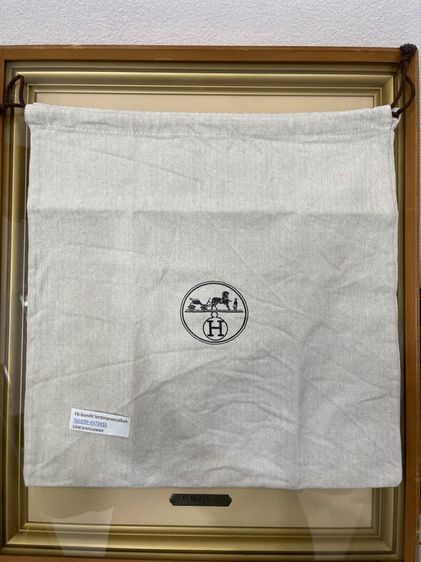 ถุงผ้า hermes แท้ 14x14นิ้ว สวยไม่มีตำหนิ 900 บาท