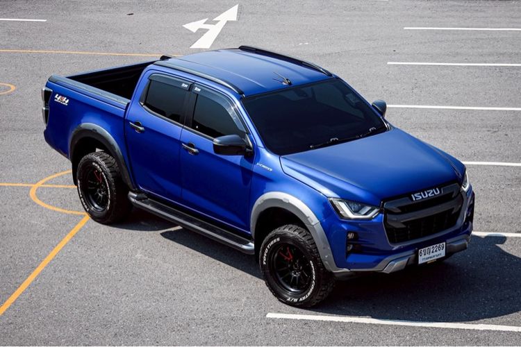 รถ Isuzu D-MAX 3.0 Vcross M 4WD สี ฟ้า