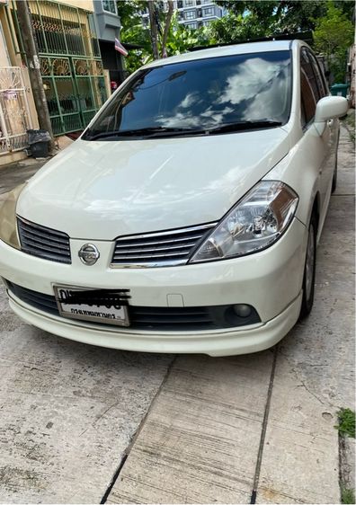 รถ Nissan Tiida 1.8 G สี ขาว