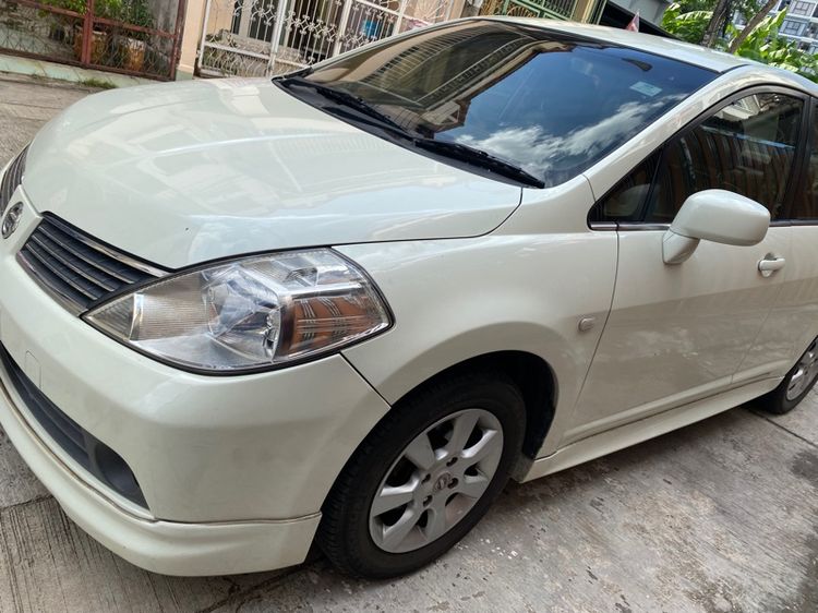 Nissan Tiida 2009 1.8 G Sedan เบนซิน เกียร์อัตโนมัติ ขาว รูปที่ 4