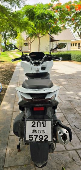 ็Honda PCX 160 Premium A.T ABS 2024 ขาวดำ รูปที่ 4