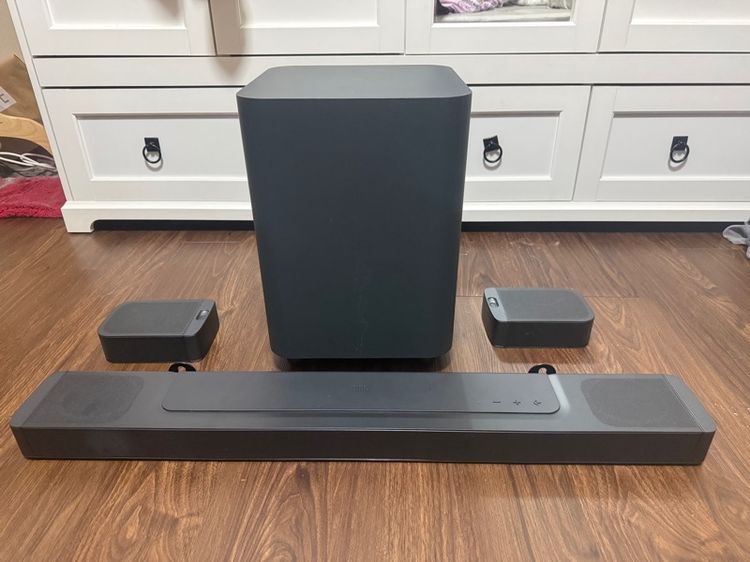 ชุดโฮมเธียเตอร์ ลำโพงแยกชิ้น และซับวูฟเฟอร์ JBL bar 1000