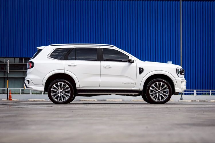 Ford Everest 2025 3.0 V6 Turbo Platinum 4WD Utility-car ดีเซล เกียร์อัตโนมัติ ขาว รูปที่ 3