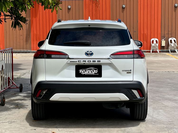 Toyota Corolla Cross 2020 1.8 Hybrid Premium Safety Sedan ไฮบริด ไม่ติดแก๊ส เกียร์อัตโนมัติ ขาว รูปที่ 3
