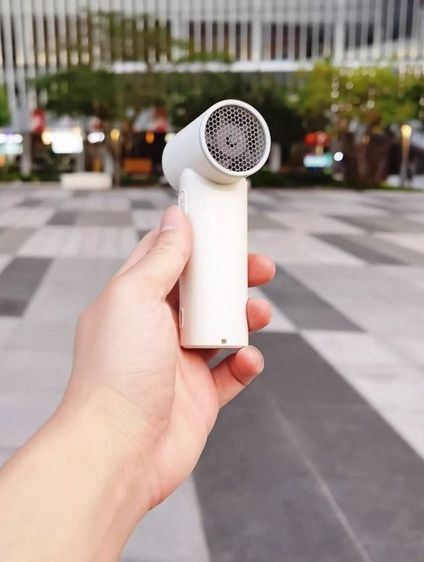 Mini mobile electric fans