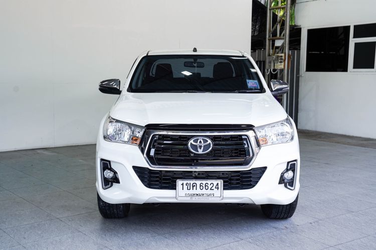 รถ Toyota Hilux Revo 2.4 J Plus สี ขาว