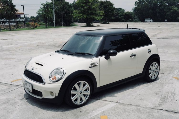 Mini COOPER 3 DOOR HATCH 2010 1.5 S Sedan เบนซิน ไม่ติดแก๊ส เกียร์อัตโนมัติ ครีม รูปที่ 4