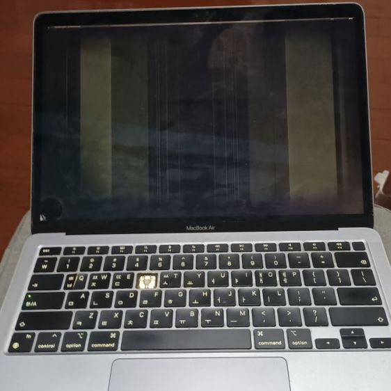 Macbook Air ราคา 3,200 บาท