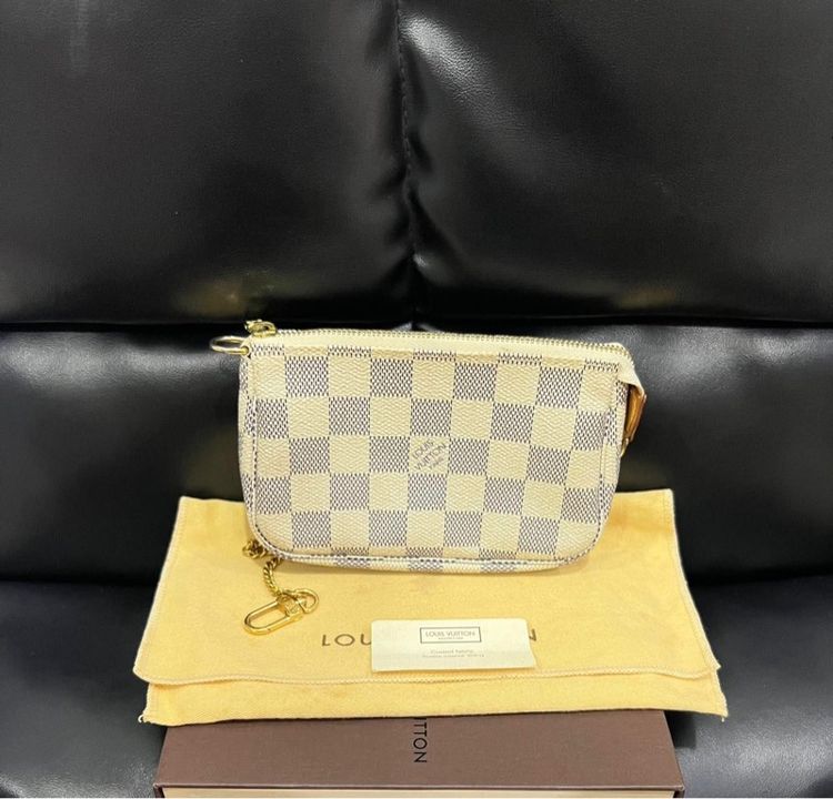 Lv pouchette (mini) สภาพใช้งาน