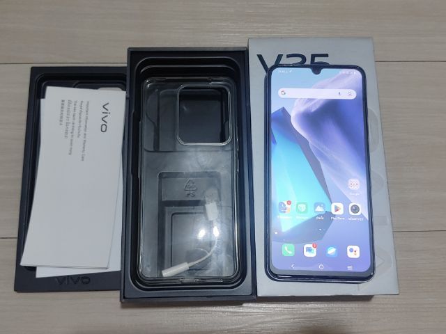 128 GB vivo v25 รองรับ5G มีกล่อง