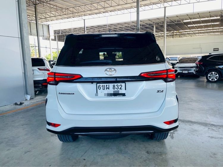 Toyota Fortuner 2023 2.8 V TRD Sportivo Utility-car ดีเซล ไม่ติดแก๊ส เกียร์อัตโนมัติ ขาว รูปที่ 3