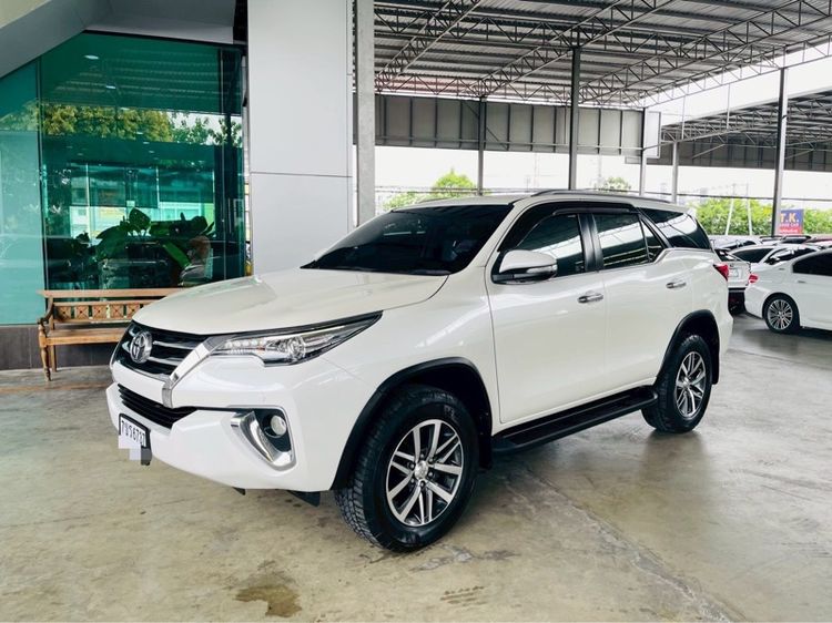 Toyota Fortuner 2016 2.4 V Utility-car ดีเซล ไม่ติดแก๊ส เกียร์อัตโนมัติ ขาว รูปที่ 4