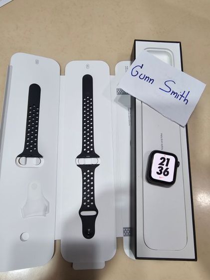 ดำ Apple watch serie5 nike 40mm.