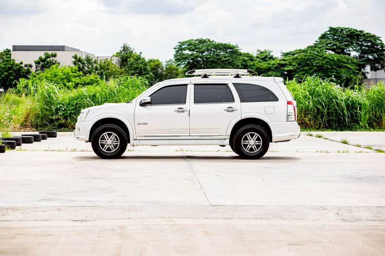 Isuzu MU-7 2019 3.0 Primo Platinum Utility-car ดีเซล ไม่ติดแก๊ส เกียร์อัตโนมัติ ขาว รูปที่ 4