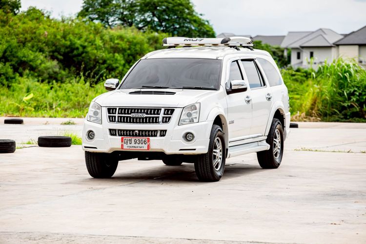 รถ Isuzu MU-7 3.0 Primo Platinum สี ขาว