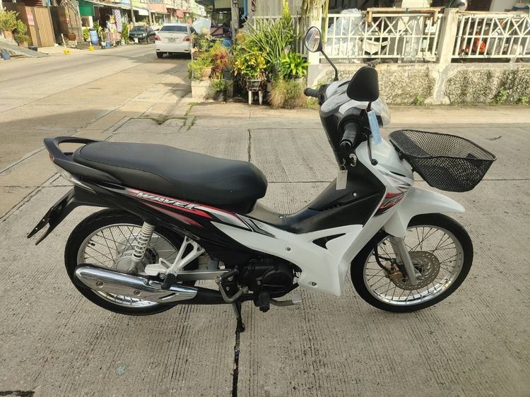 🛵ยังไงก็ขาย WAVE110i ปี 60 เครื่องดี สีสวย สตาร์ทเท้า รถบ้านเดิมๆ เล่มชุดโอนครบ+เปลี่ยนถ่ายน้ำมันเครื่องฟรี ส่งฟรี30 ก.ม รูปที่ 3
