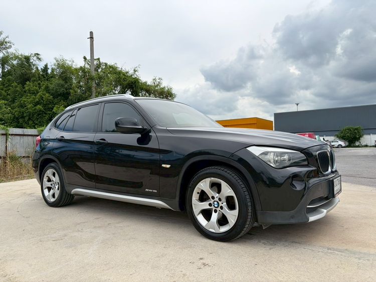 รถ BMW X1 2.0 sDrive18i Highline สี ดำ