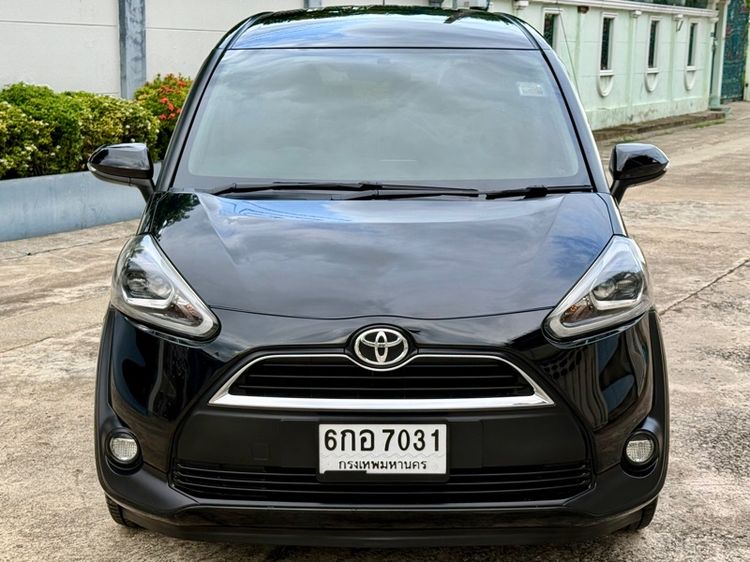 Toyota Sienta 2017 1.5 V Utility-car เบนซิน ไม่ติดแก๊ส เกียร์อัตโนมัติ ดำ รูปที่ 3