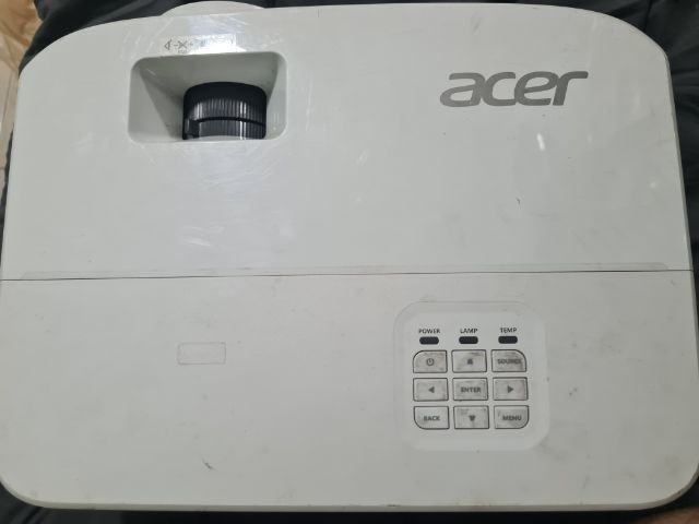 โปรเจคเตอร์ACER ระบบDLP ใช้งานปรกติ ภาพสวย