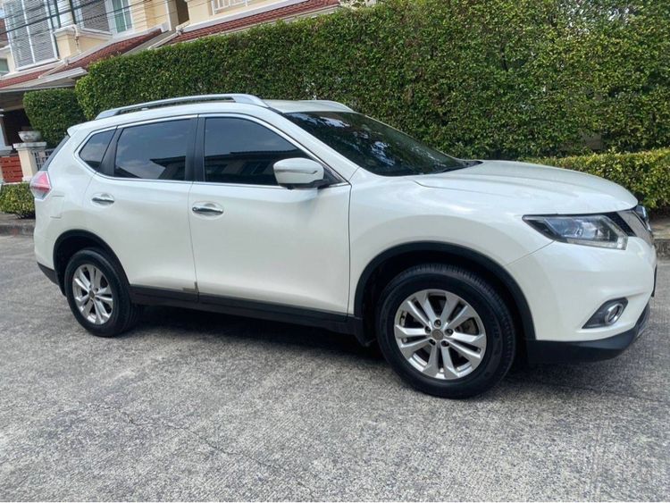 Nissan X-Trail 2015 2.0 V 4WD Utility-car เบนซิน ไม่ติดแก๊ส เกียร์อัตโนมัติ ขาว