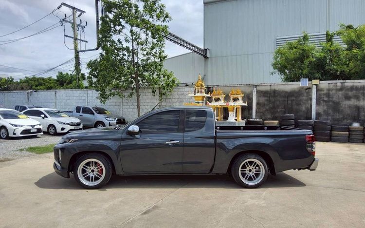 Mitsubishi Triton 2020 2.4 GLX Pickup ดีเซล ไม่ติดแก๊ส เกียร์ธรรมดา ดำ รูปที่ 4