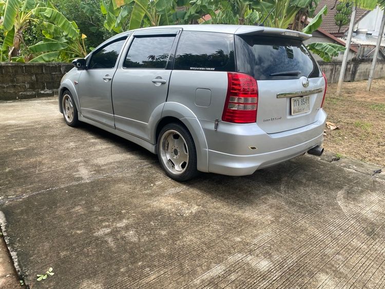 รถ Toyota Wish 2.0 Q สี เทา