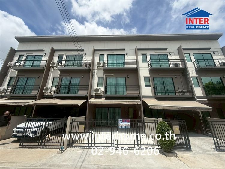ทาวน์โฮม 3 ชั้น 17 ตร.ว. หมู่บ้านกลางเมือง ศรีนครินทร์ – อ่อนนุช ซอยอ่อนนุช70-1 ถนนสุขุมวิท77 ถนนอ่อนนุช เขตประเวศ กรุงเทพมหานคร