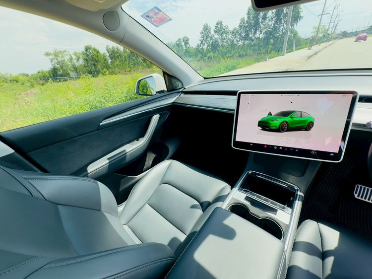 Tesla Model Y 2023 Long Range AWD Sedan ไฟฟ้า ไม่ติดแก๊ส เกียร์อัตโนมัติ ขาว รูปที่ 4