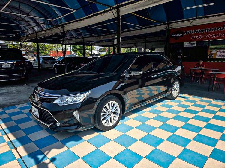 รถ Toyota Camry 2.5 Hybrid Premium สี ดำ