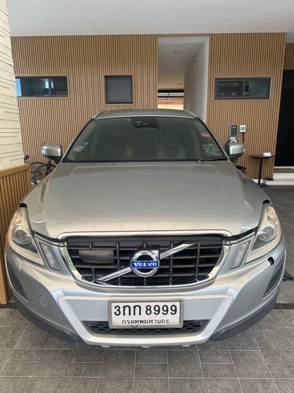 รถ Volvo XC60 2.0 D4 สี เทา