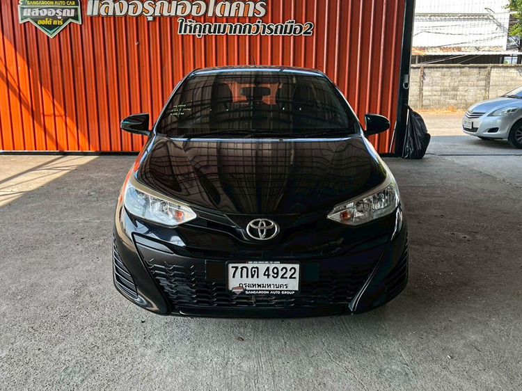 Toyota Yaris 2017 1.2 J Sedan เบนซิน ไม่ติดแก๊ส เกียร์อัตโนมัติ ดำ รูปที่ 2
