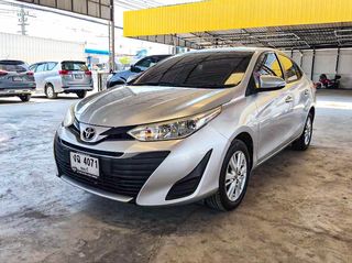 IB0805 Toyota Yaris Ativ 1.2 E เกียร์ออโต้ ปี 2017